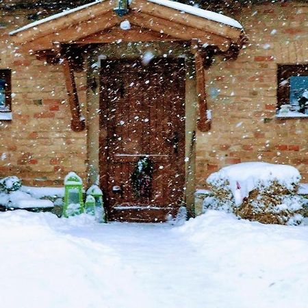 Hotel Mives Vendeghaz Pogány Exterior foto